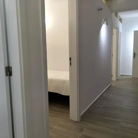 2 Suites Amazing River View Apartment Lisbon